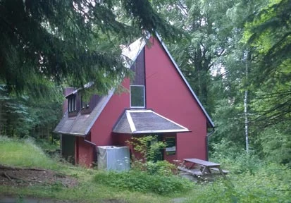 Forsth&uuml;tte im Wald