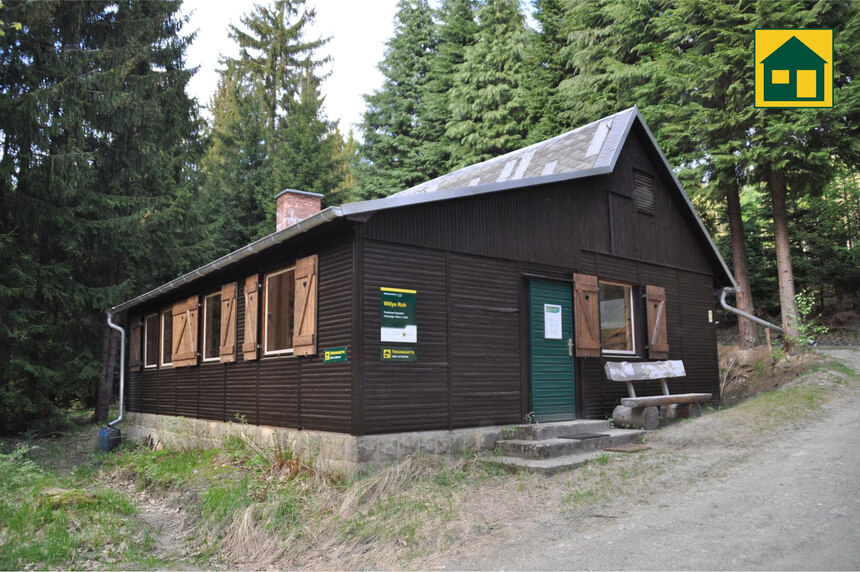 Trekkinghütte im Wald